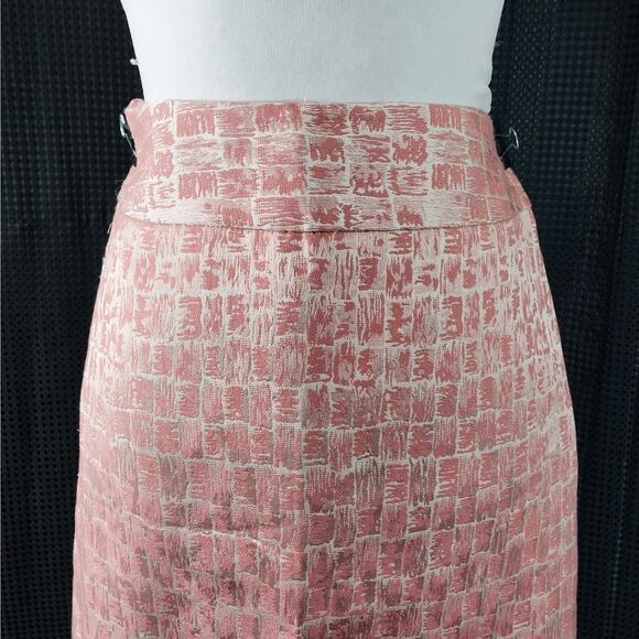 ANN TAYLOR! SALMON & CREAM BROCADE ABSTRACT PLAID KNEE LENGTH SKIRT! SZ 0 - Picture 3 of 8